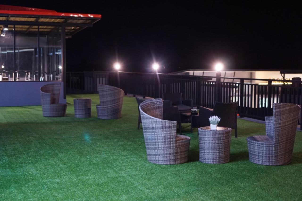 S.S.Hotel Nangrong ภายนอก รูปภาพ
